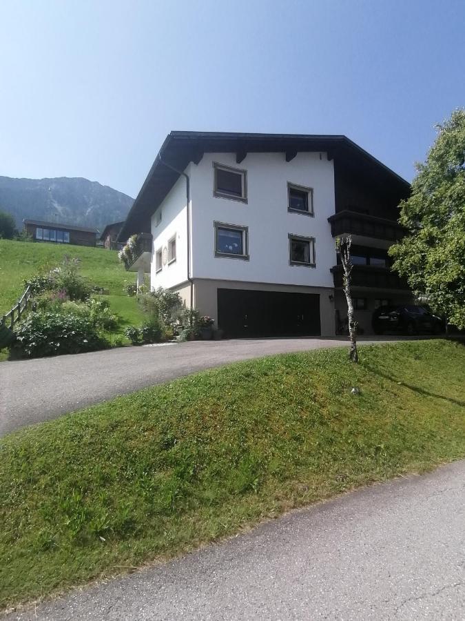 Haus Schwarzmann Appartement Raggal Buitenkant foto